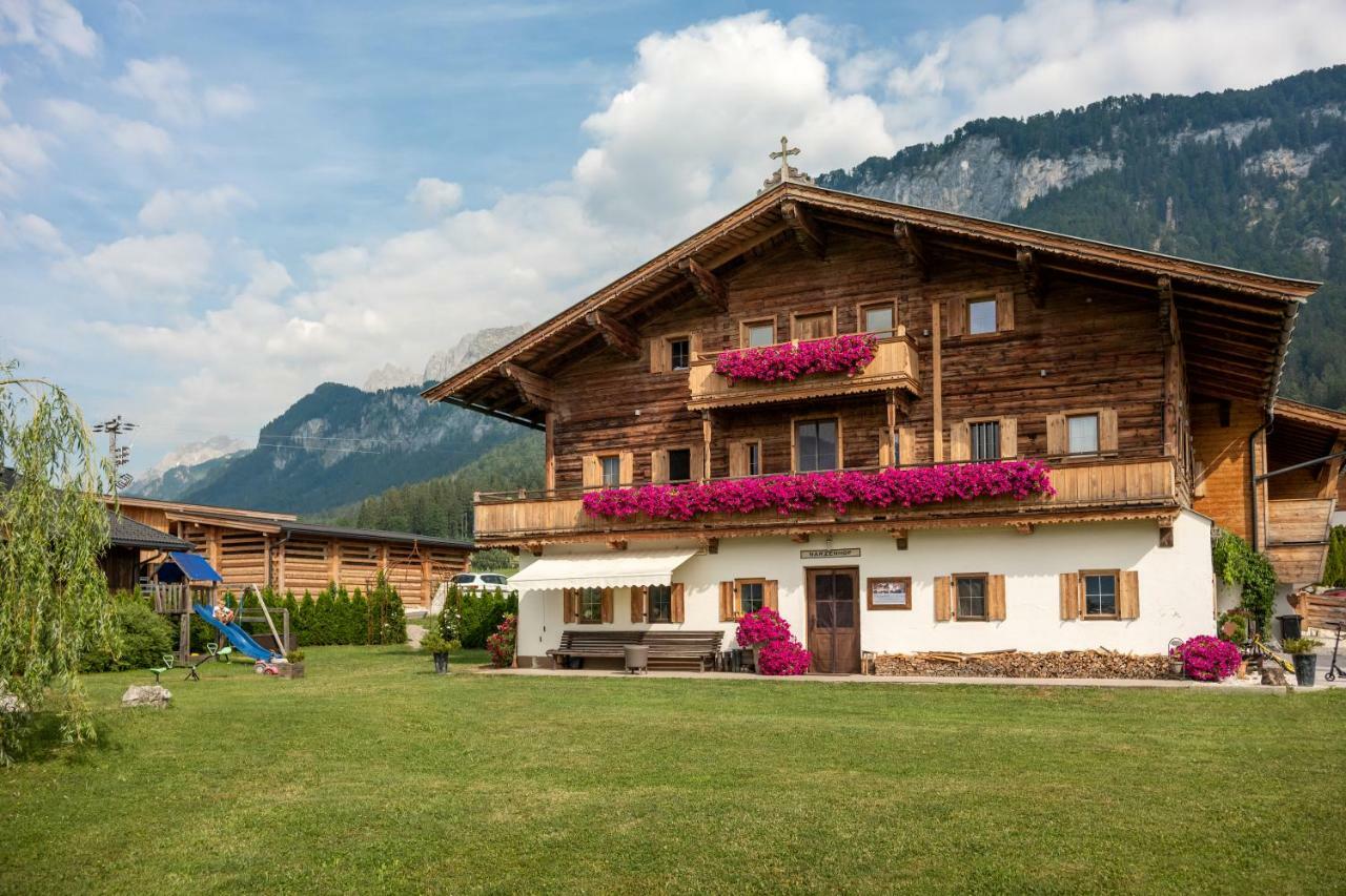 Narzenhof Wellness Chalets, Familien & Luxus Apartments Am Bauernhof Sankt Johann in Tirol Eksteriør bilde